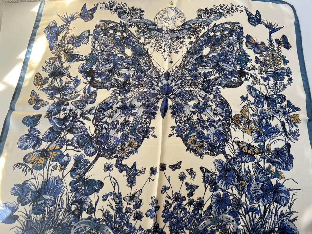 Christian Dior ディオール　ノベルティ　シルク スカーフ　ブルー