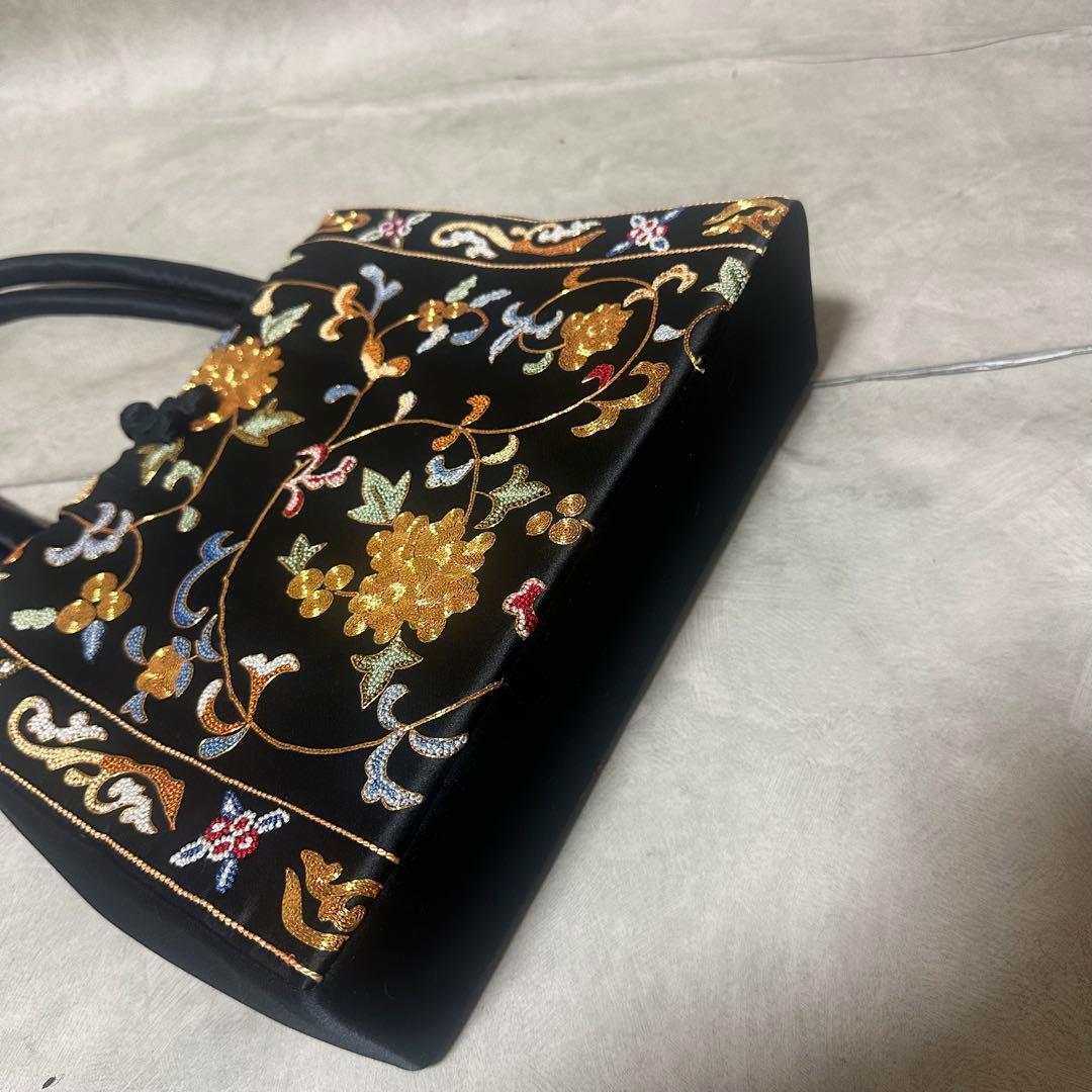 ✨ほぼ未使用✨ 和装バッグ ハンドバッグ 刺繍 ブラック 花柄 総柄