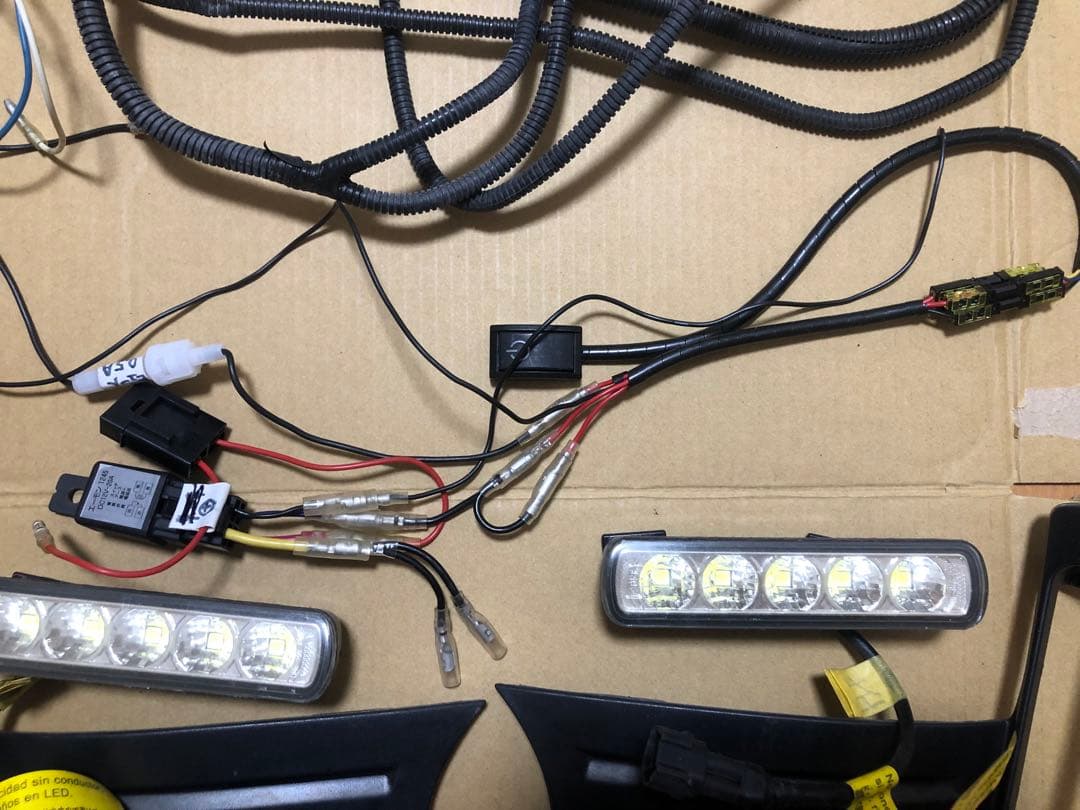 LEDデイライト　フィットRS ge8 gp4