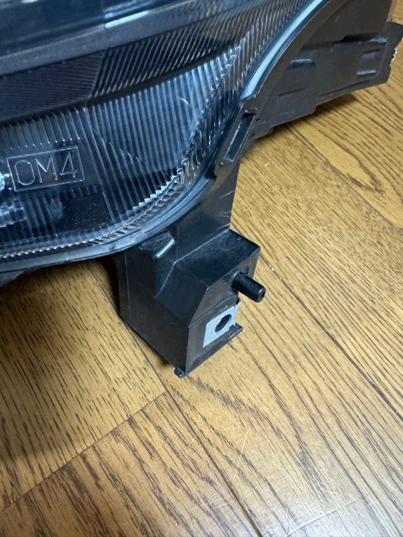 日産　ノート　E12 ハロゲンヘッドライト　左
