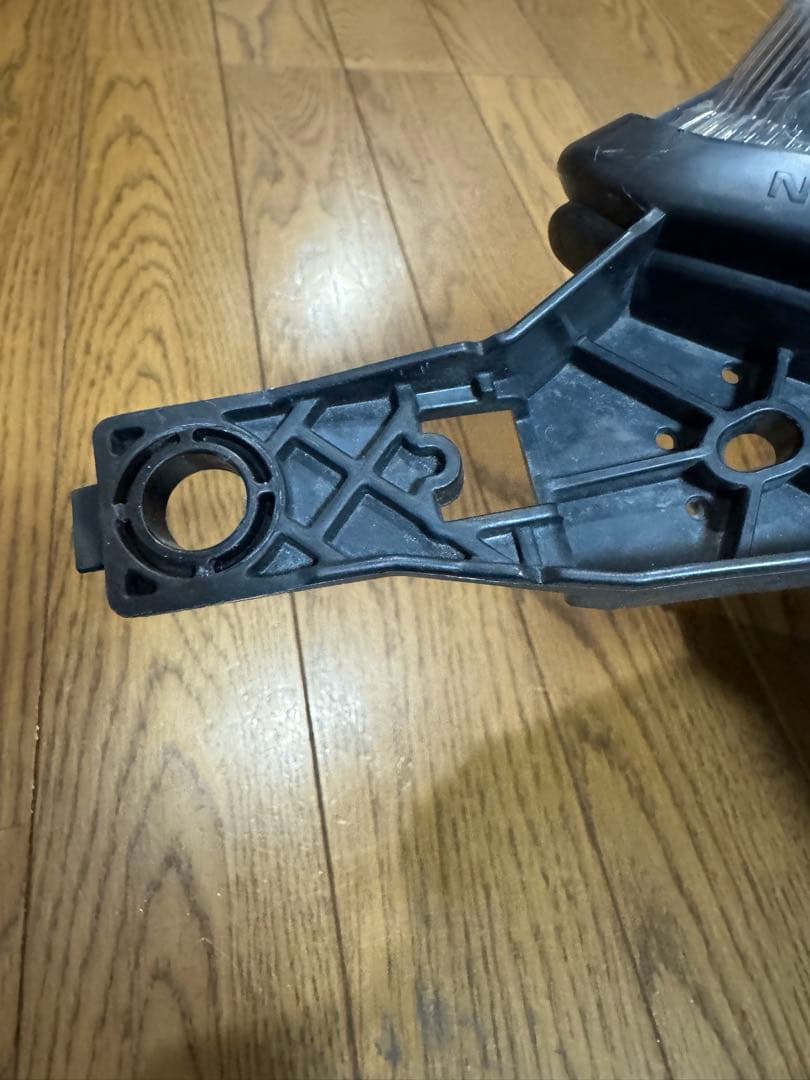 日産　ノート　E12 ハロゲンヘッドライト　左