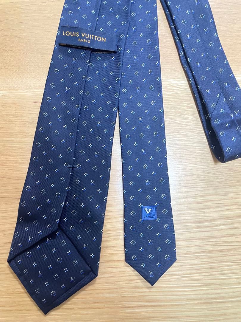 LOUIS VUITTON ネクタイ