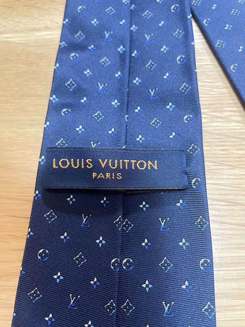LOUIS VUITTON ネクタイ