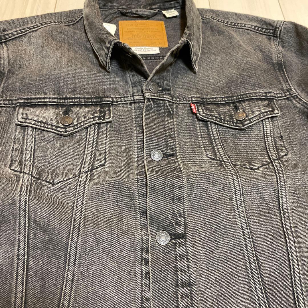 新品未使用リーバイス　トラッカージャケット　XL ブラック