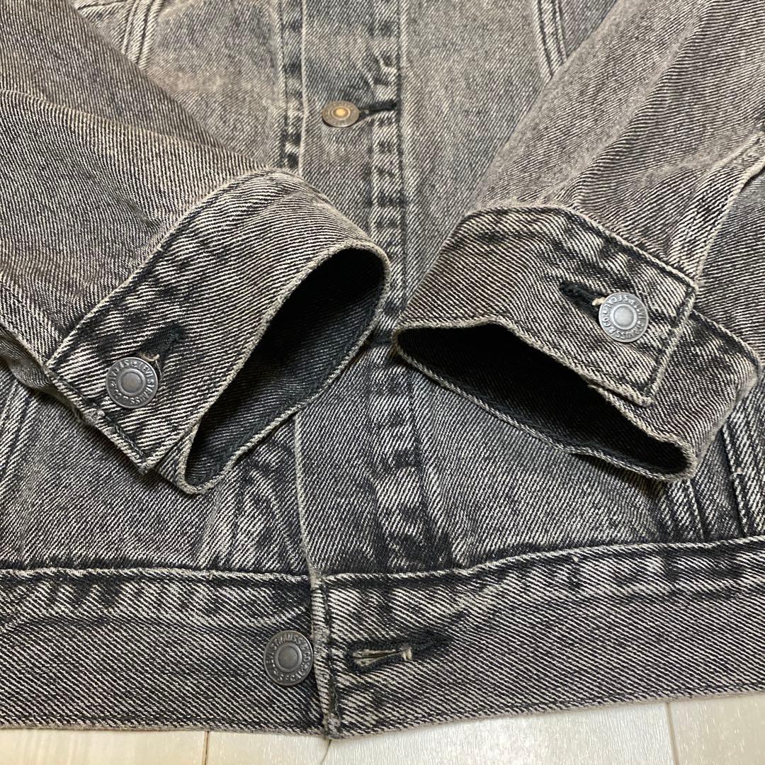 新品未使用リーバイス　トラッカージャケット　XL ブラック
