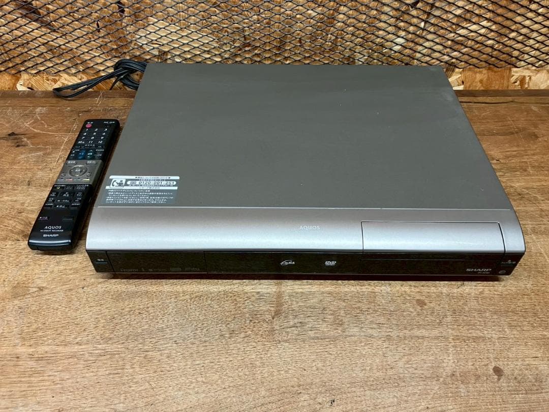 SHARP★AQUOS★DVDレコーダー★DV-AC82★リモコン付