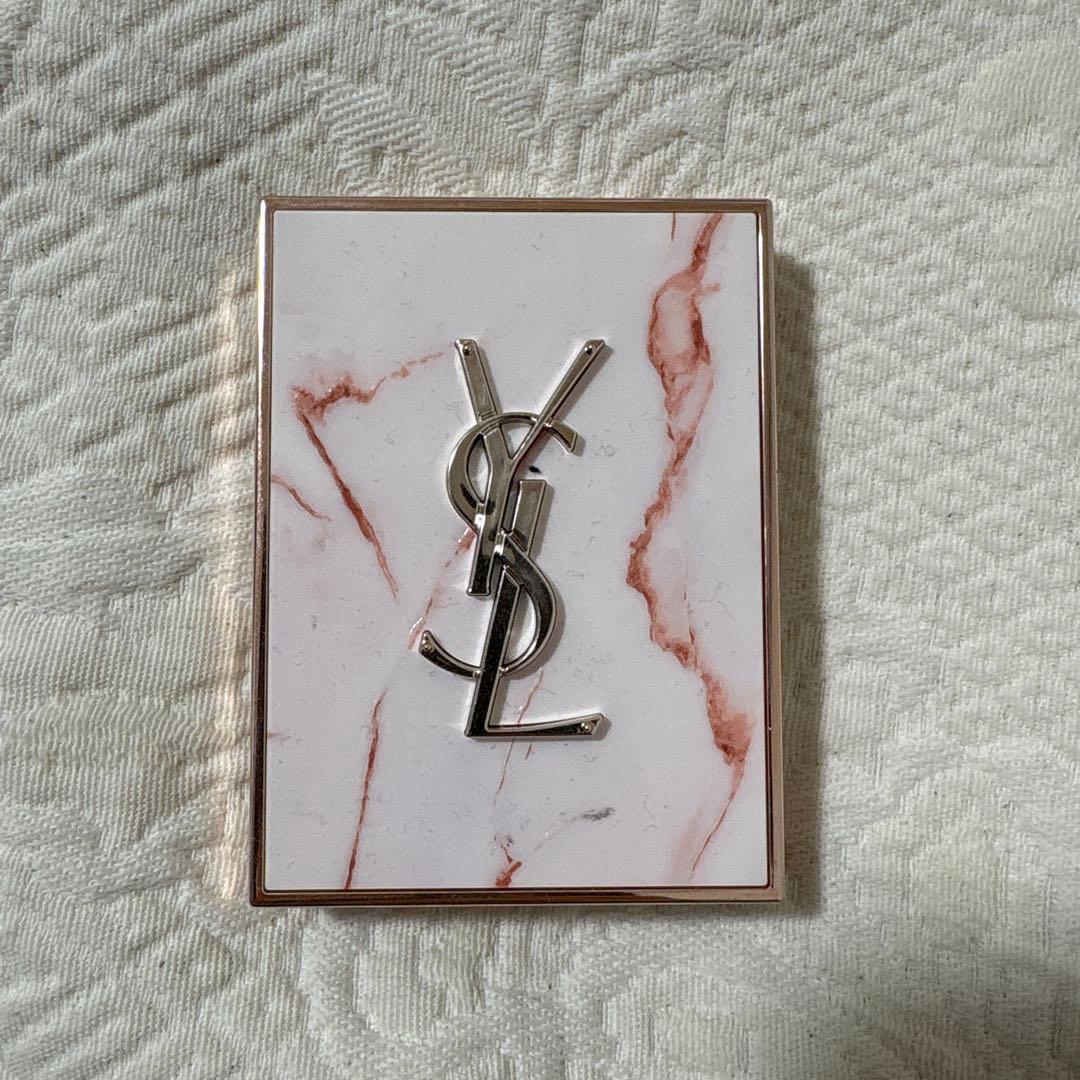 YSL アイシャドウパレット COUTURE MINI CLUTCH 825