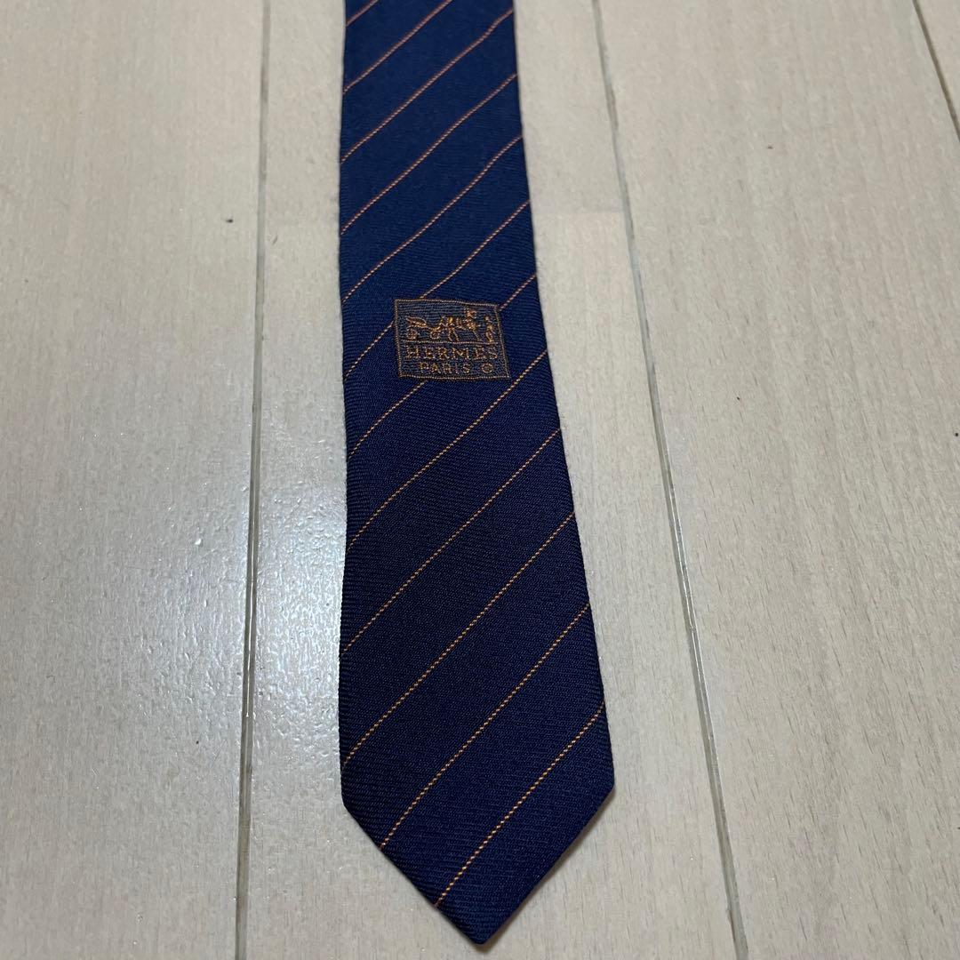 【希少 KISS柄 美品】HERMES エルメス ネクタイ 紺 ネイビー系 通勤