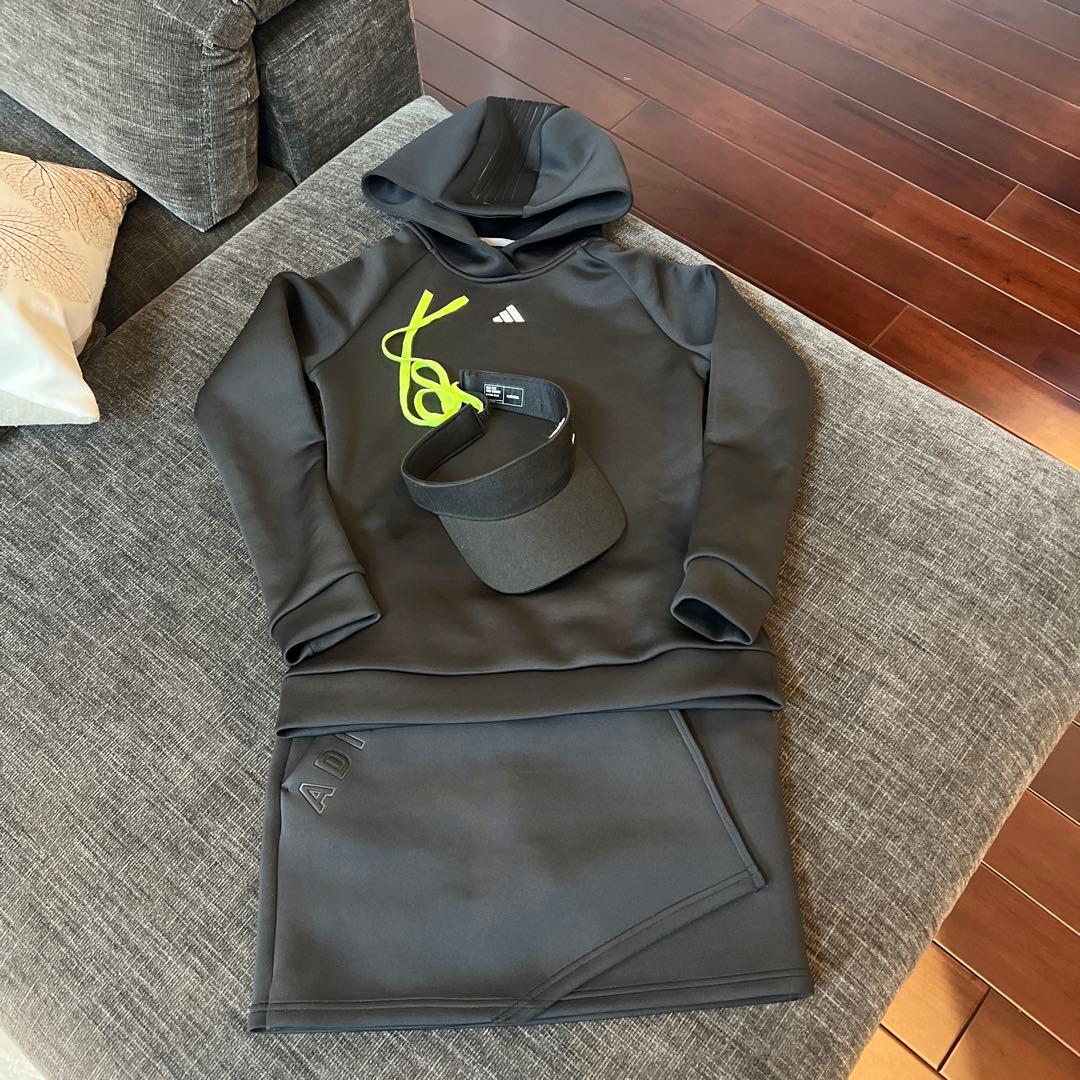 新品adidas ゴルフダンボールなニットセットアップブラックM