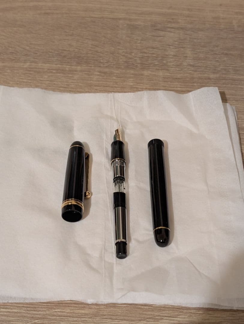 PILOT 万年筆 黒