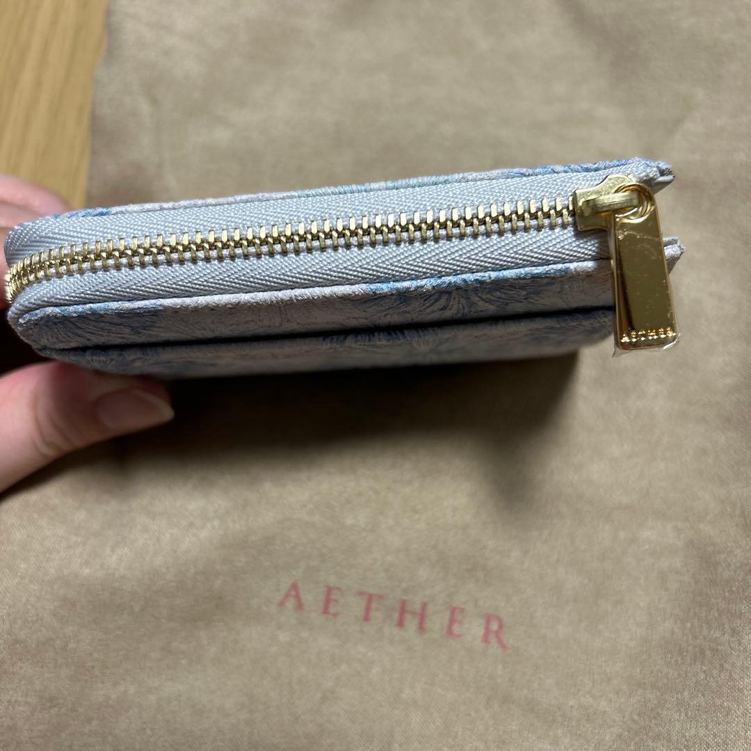 AETHER 花柄キーケース 青系