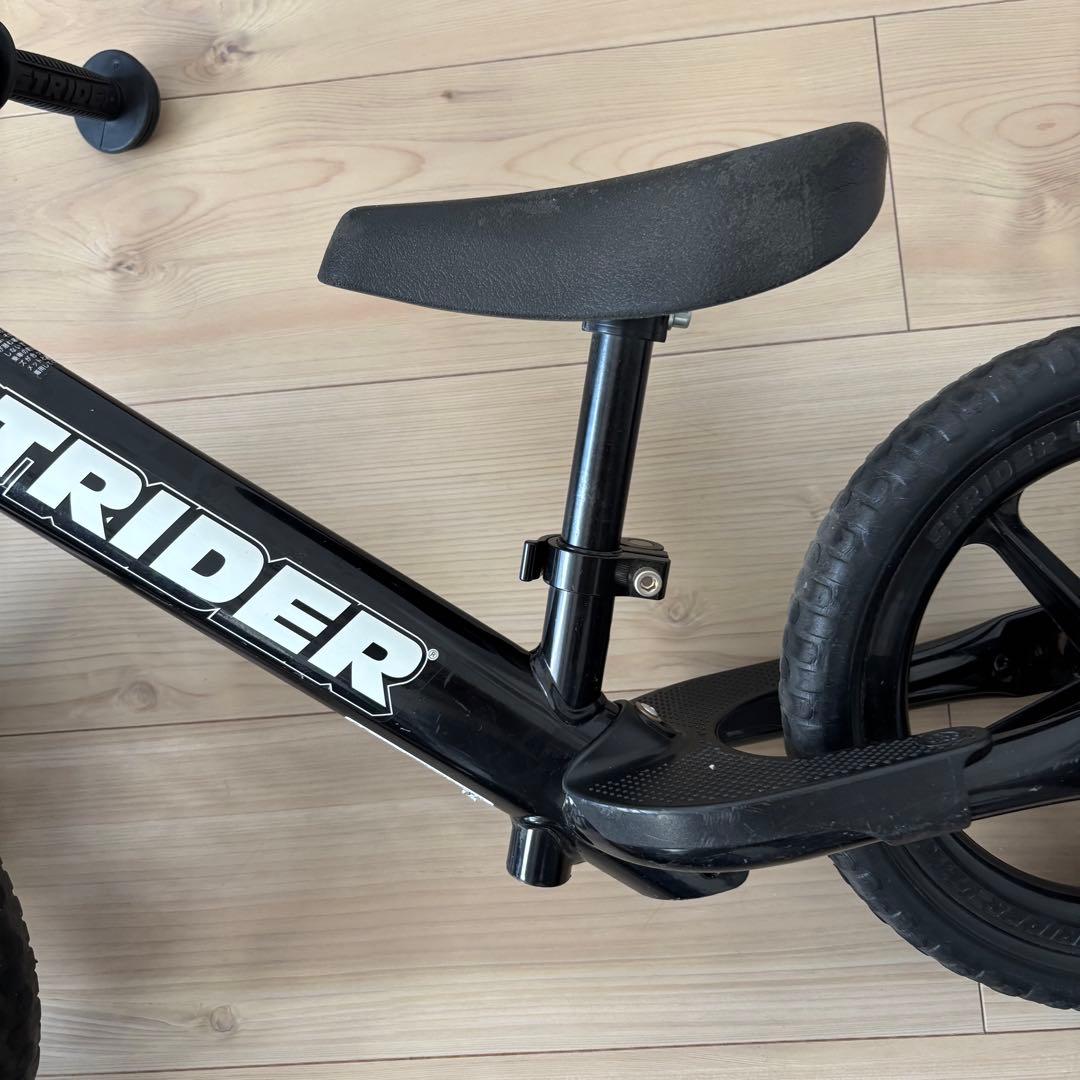 STRIDER ブラック バランスバイク