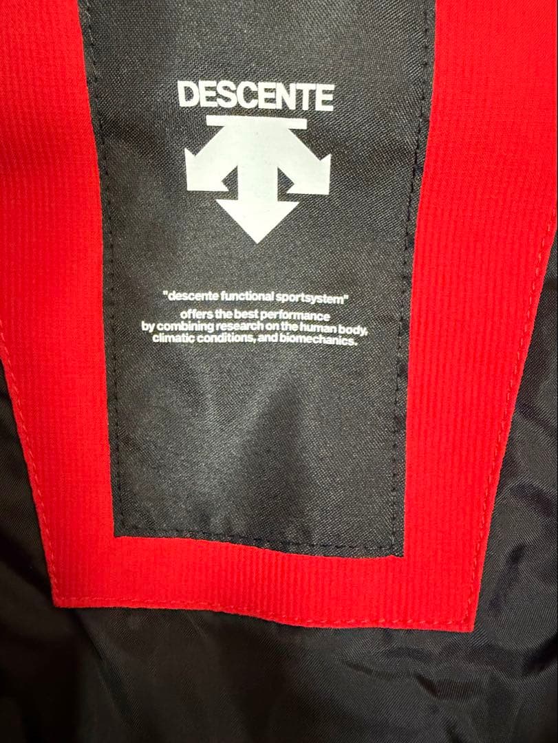 美品 DESCENTE デサント スキーウェア メンズ　近年モデル 赤×サイズＬ