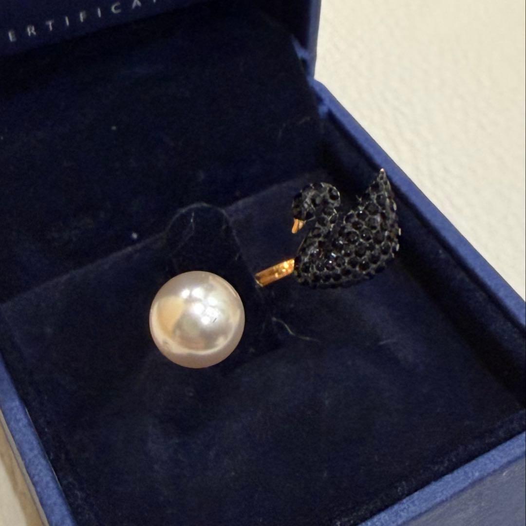 スワロフスキー　オープン　リング　スワン　ブラック　パール