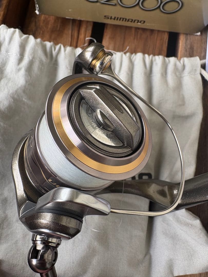 SHIMANO ULTEGRA C2000 スピニングリール