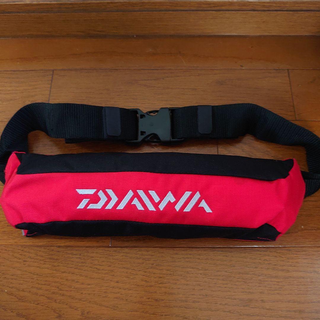 Daiwa 自動膨張ライフジャケット 　コンパクトタイプ