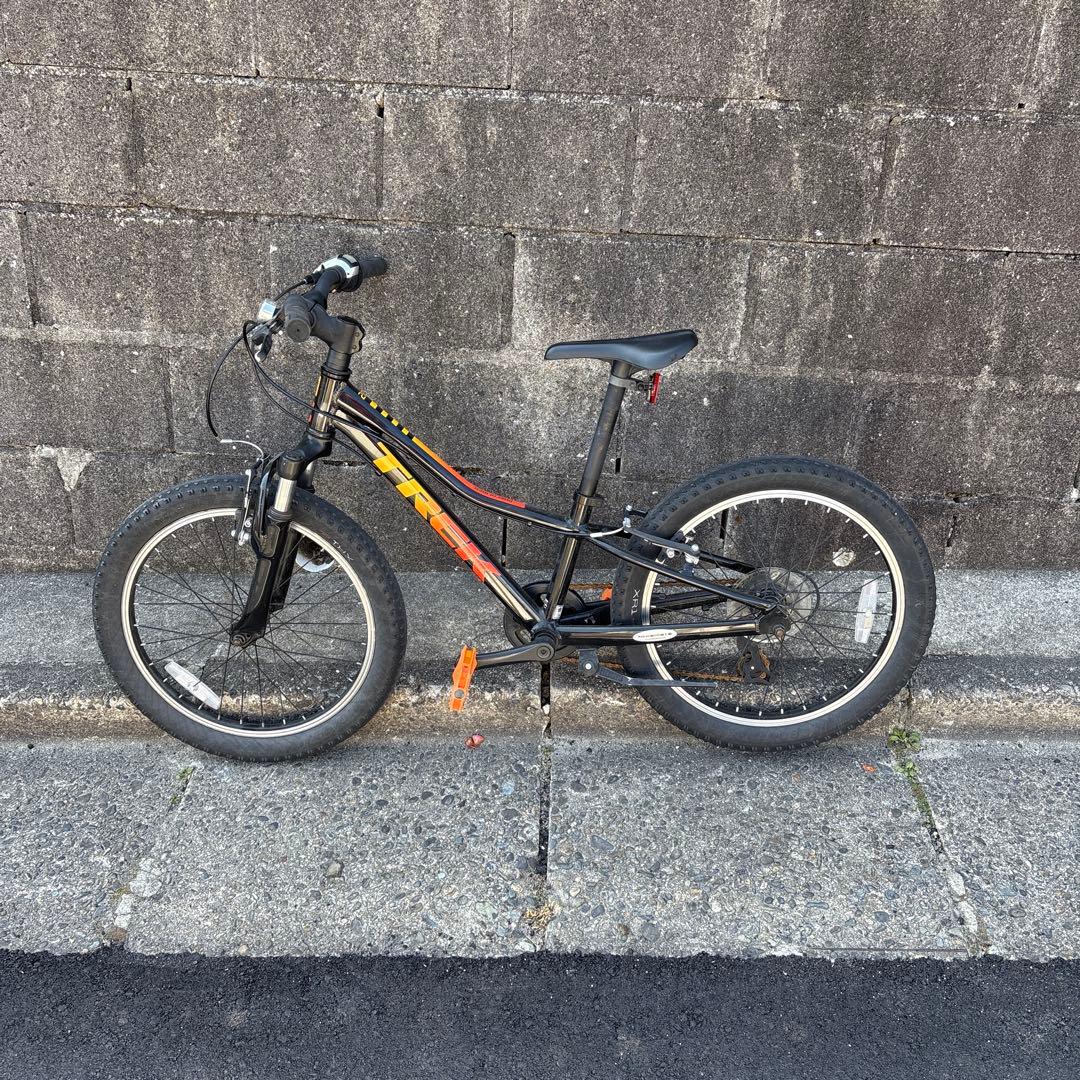 TREK 20インチ Precaliberブラック