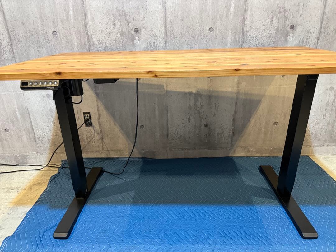 ★中古格安！Kanademono 無垢杉板　電動昇降 スタンディングデスク