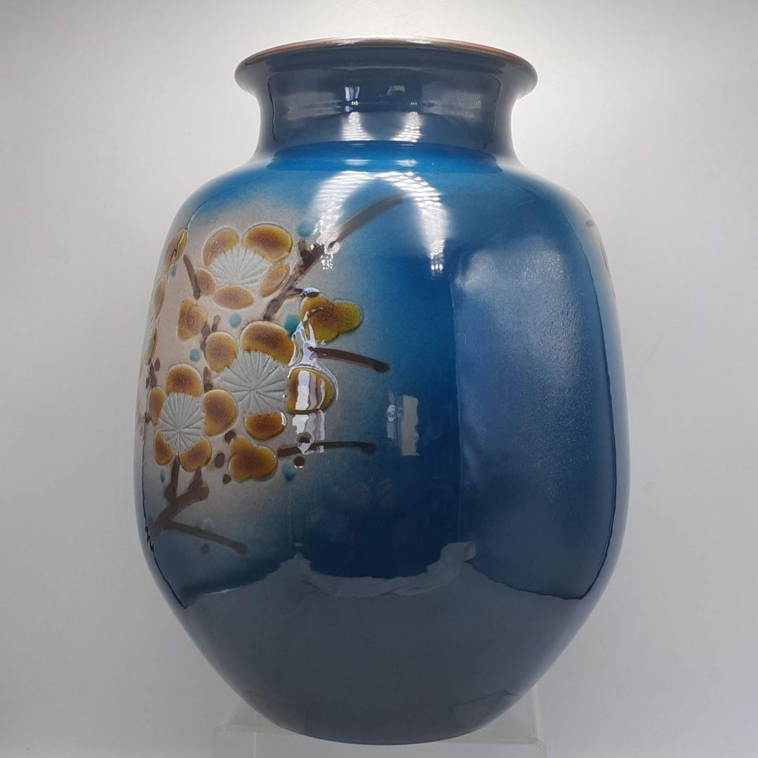 伝統工芸　九谷焼　名工　大田健次郎作　金彩　梅　31ｃｍ　10号　花器　花瓶