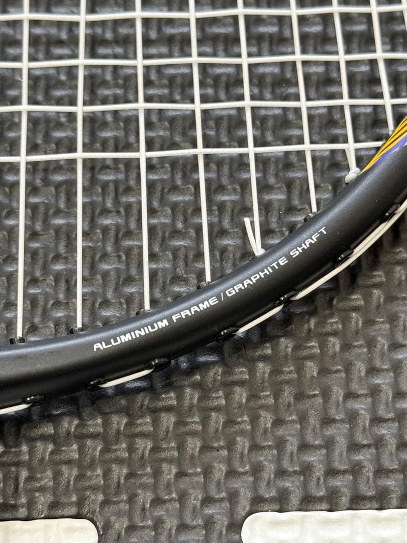 美品 YONEX NANOFLARE 30 バドミントンラケット