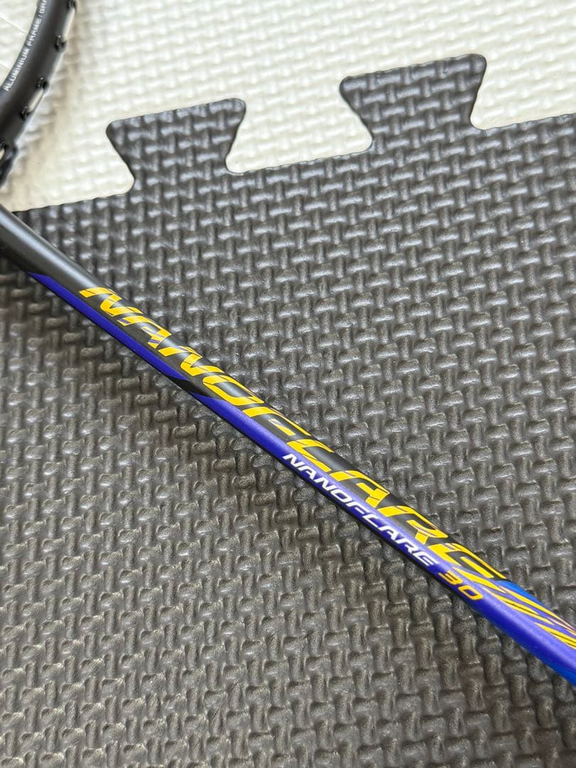 美品 YONEX NANOFLARE 30 バドミントンラケット