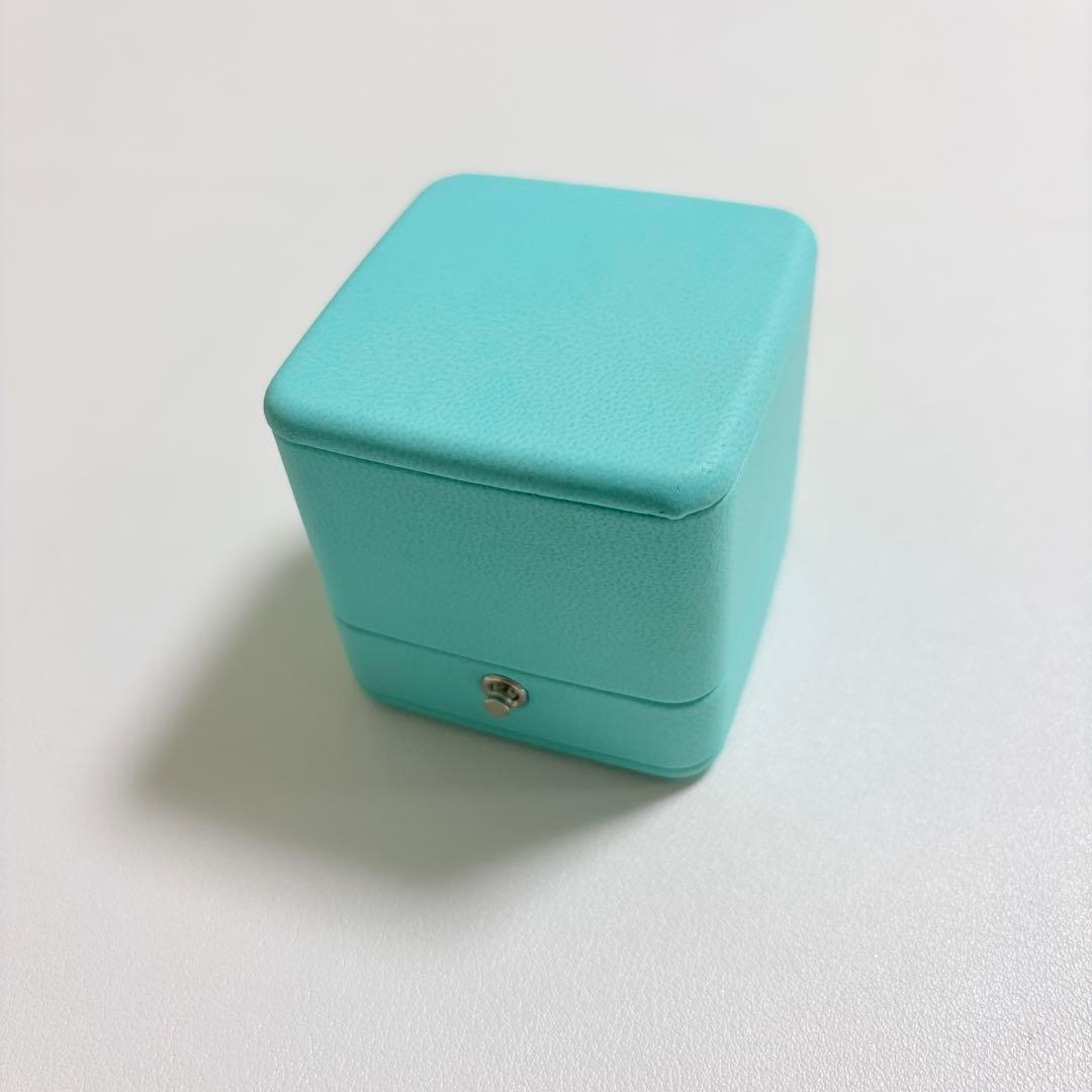 美品　ティファニー　ペアリングケース　空箱　指輪入れ　婚約指輪　リボン付き