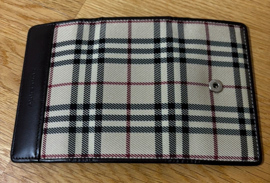 新品・未使用　　 BURBERRY キーケース チェック柄