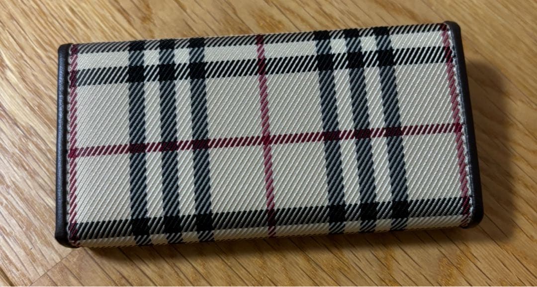 新品・未使用　　 BURBERRY キーケース チェック柄