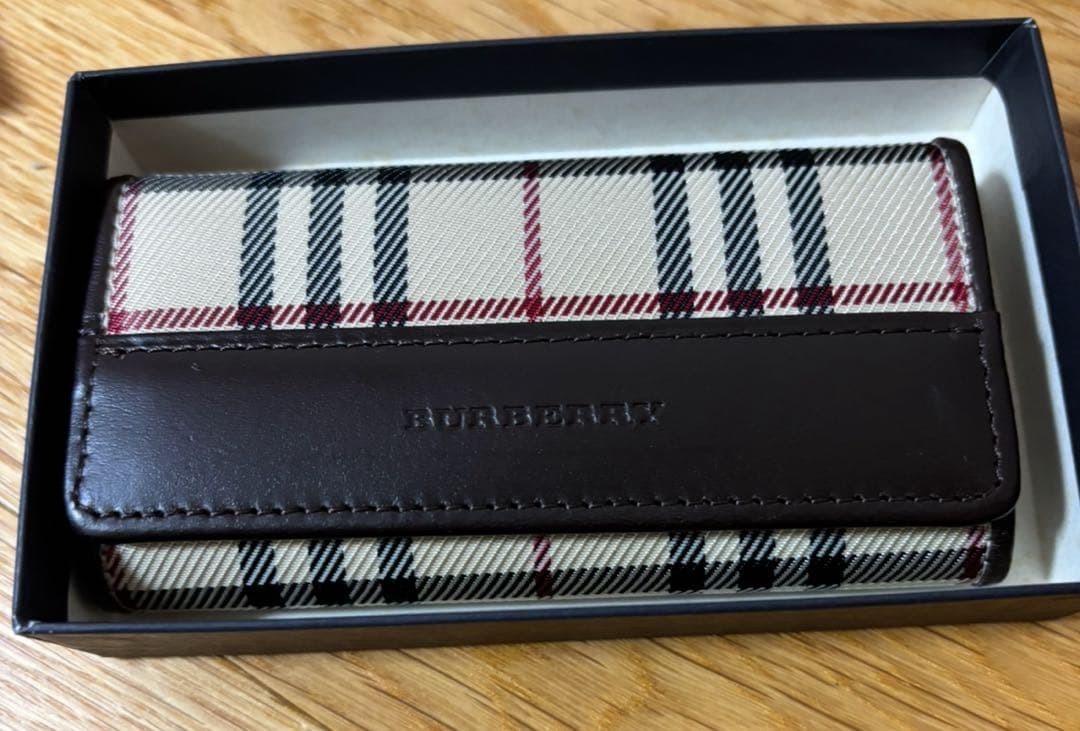新品・未使用　　 BURBERRY キーケース チェック柄