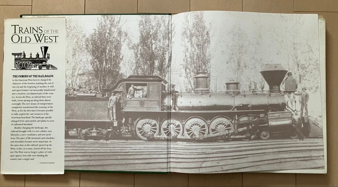 洋書 Trains of the Old West - Brian Solomon