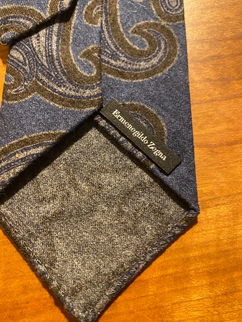 新品未使用Ermenegildo Zegna ネイビー ペイズリー ウールタイ