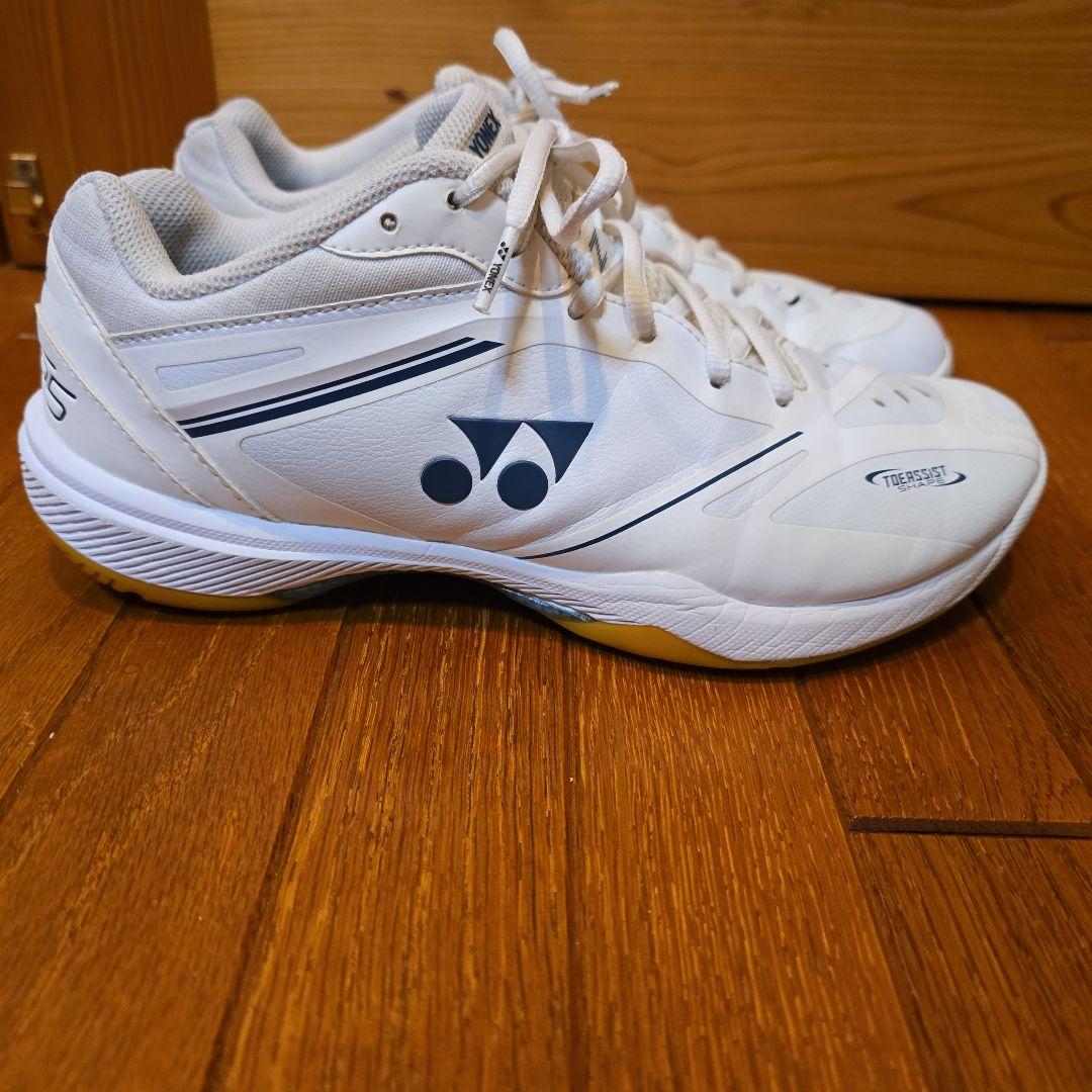 YONEX　パワークッション65Zワイド. SHB65Z4W