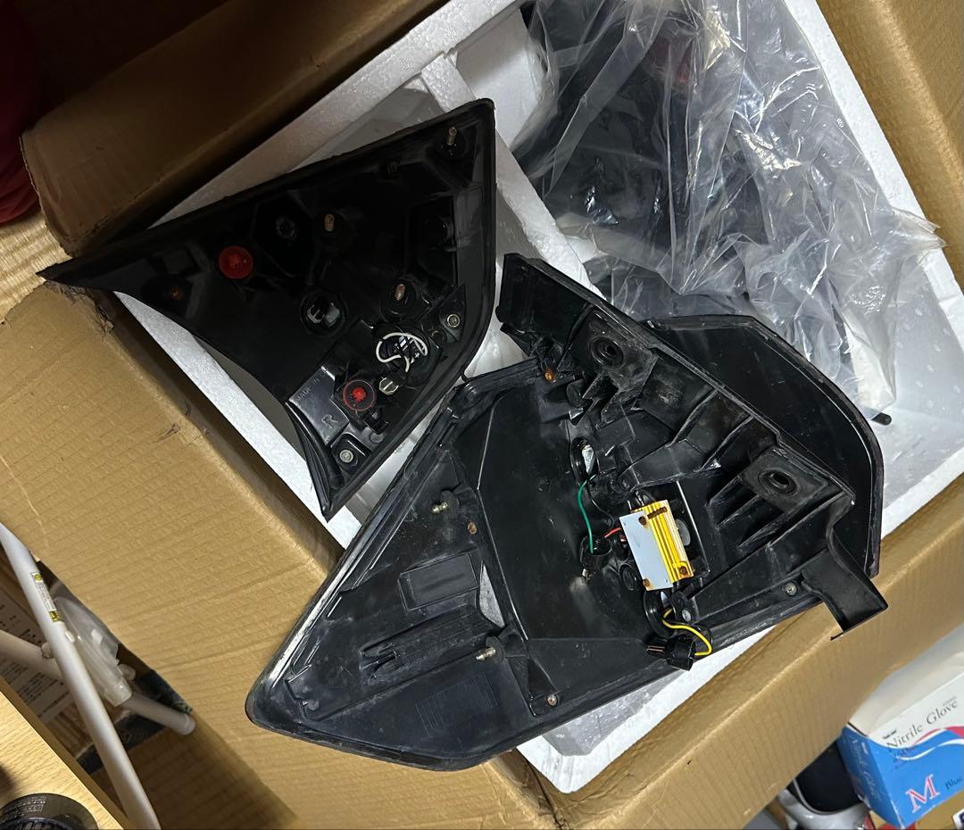 エクストレイルt32 前期 社外テールライト スモーク