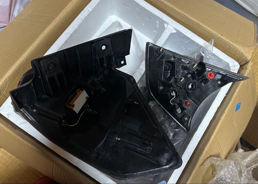 エクストレイルt32 前期 社外テールライト スモーク