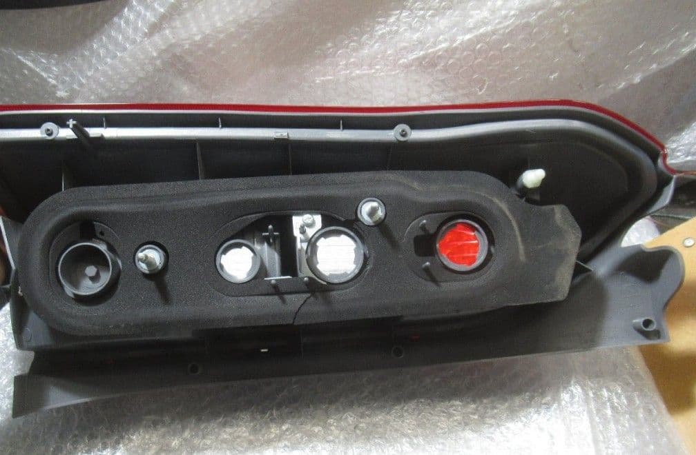 トヨタ プロボックス　NCP160V　テールランプ