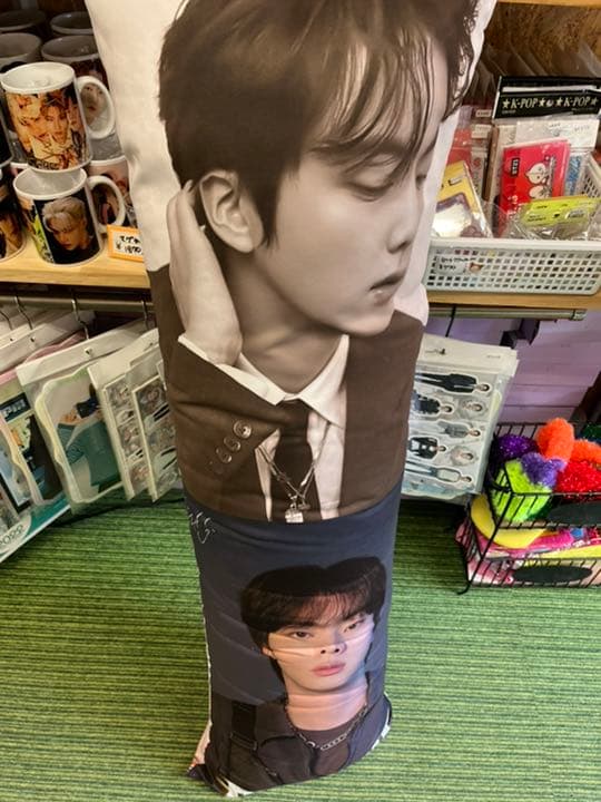 JIN 特大クッション　120cm