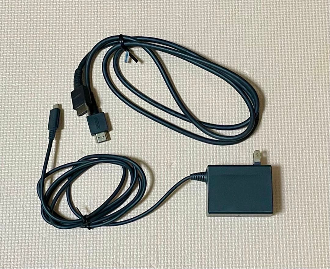 【美品・出荷時保護フィルムそのまま】Nintendo Switch 本体一式