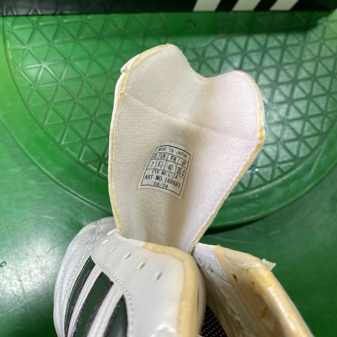 【訳あり】adidas サッカーシューズ ホワイト/ブラック 25.0cm