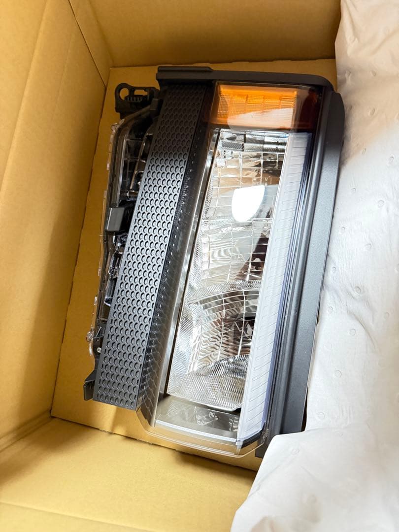 【最安値？】　ランクル250VX 新車外し　純正ヘッドライト左右セット