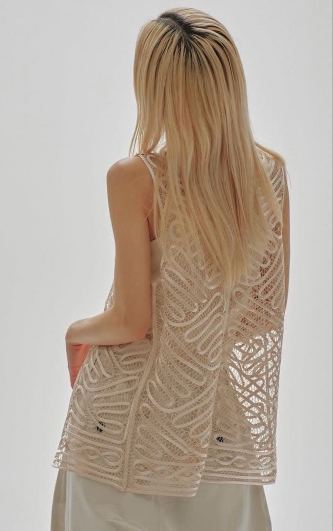 トップス todayful Embroidery Middle Vest