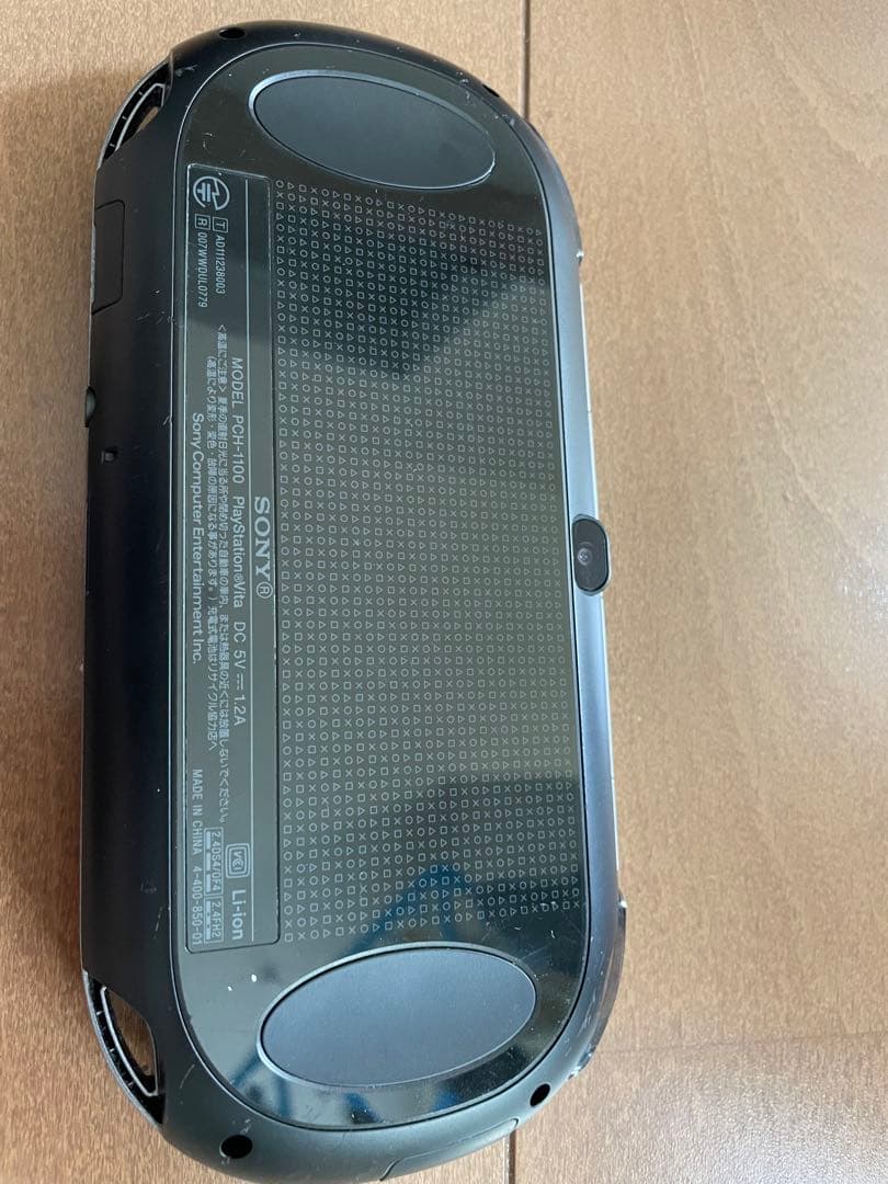 PlayStationVita充電コードメモリースティック付き