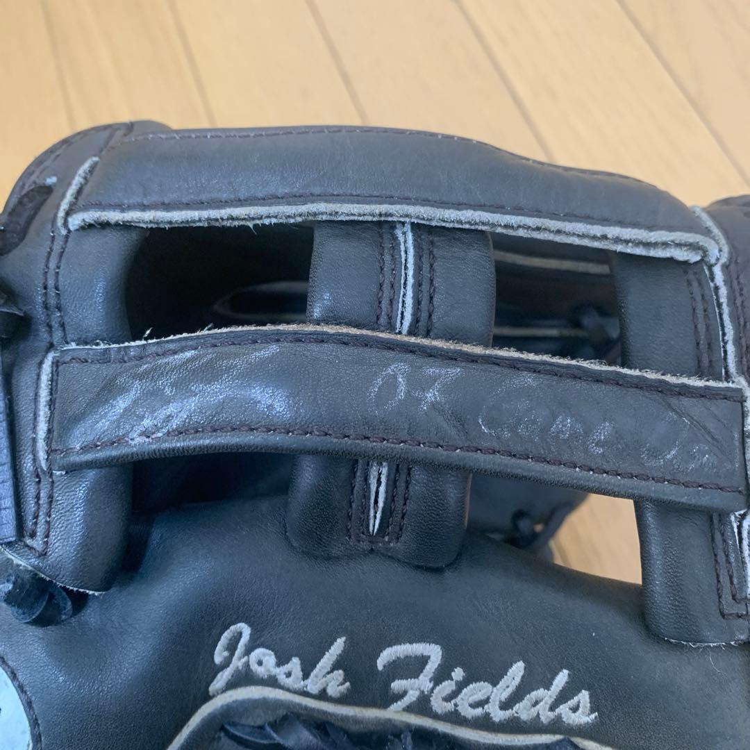 Josh Fields 実使用　グローブ　支給品　直筆サイン入り　mlb