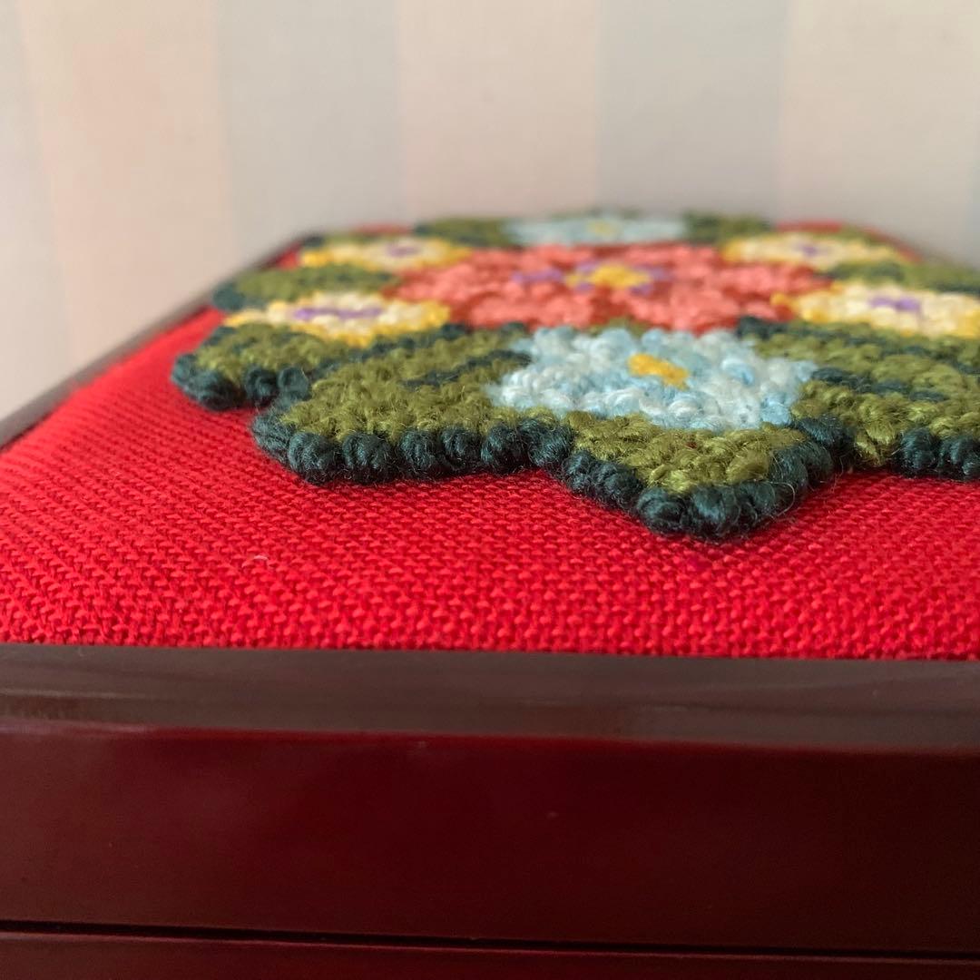 未使用 昭和レトロ ビンテージ 刺繍 ジュエリーボックス ソーイングボックス