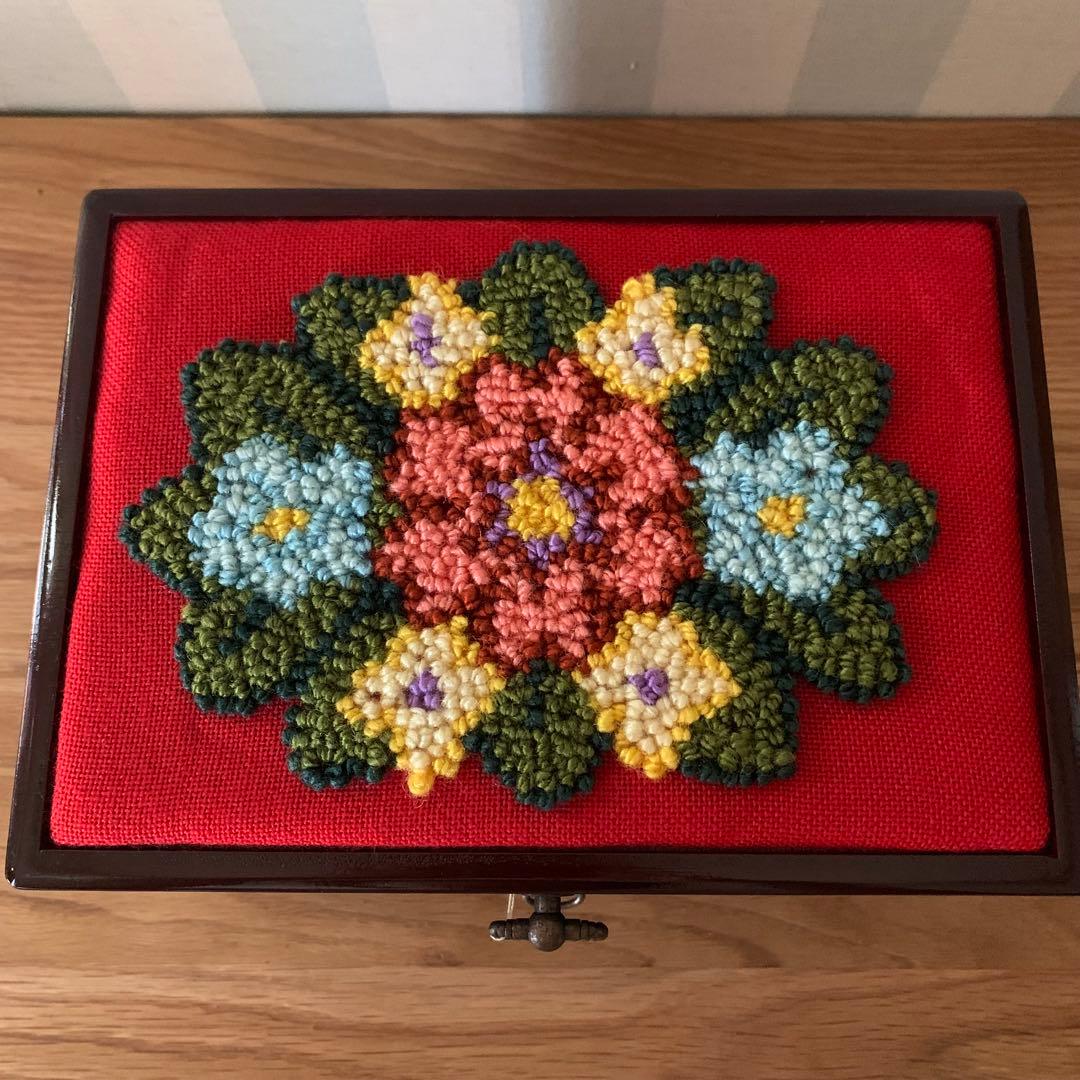 未使用 昭和レトロ ビンテージ 刺繍 ジュエリーボックス ソーイングボックス
