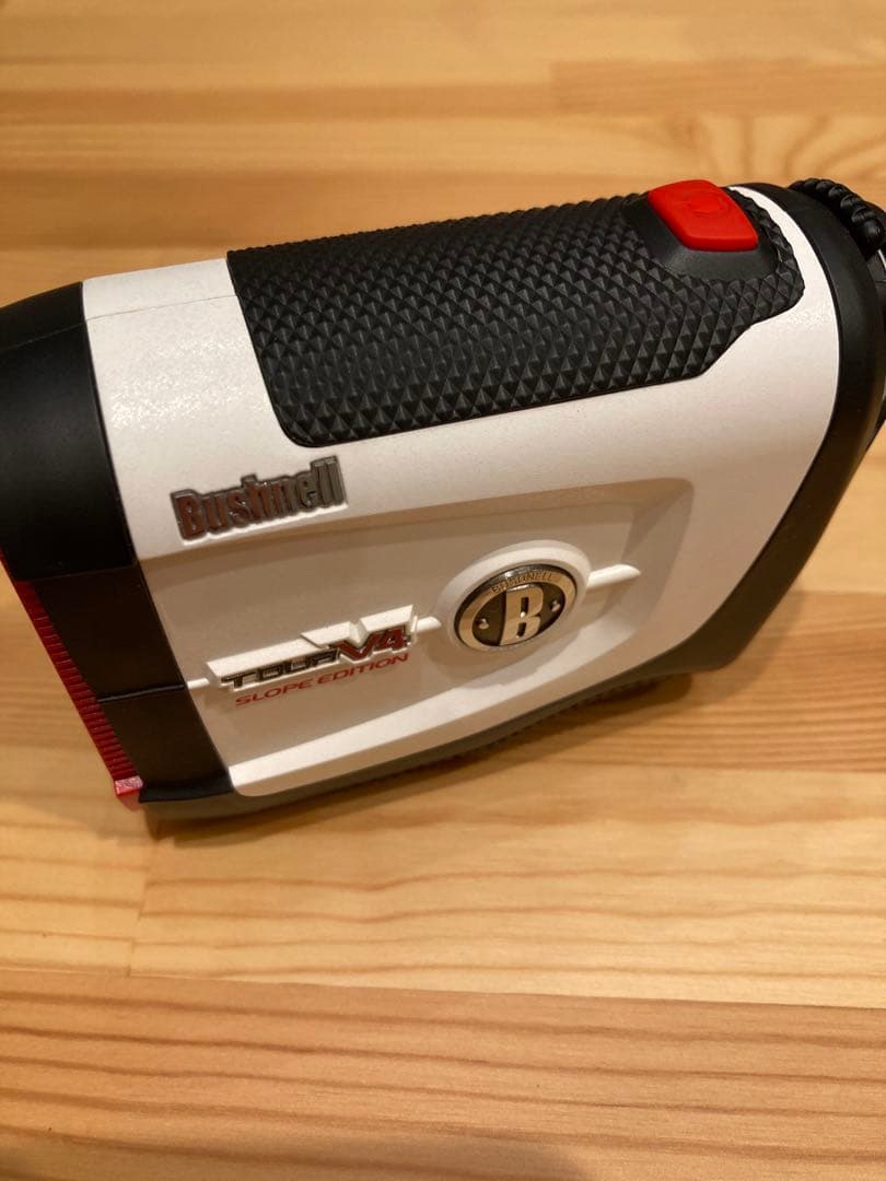 ブッシュネル　Bushnell TOUR V4 距離測定器　※緊急値下げ