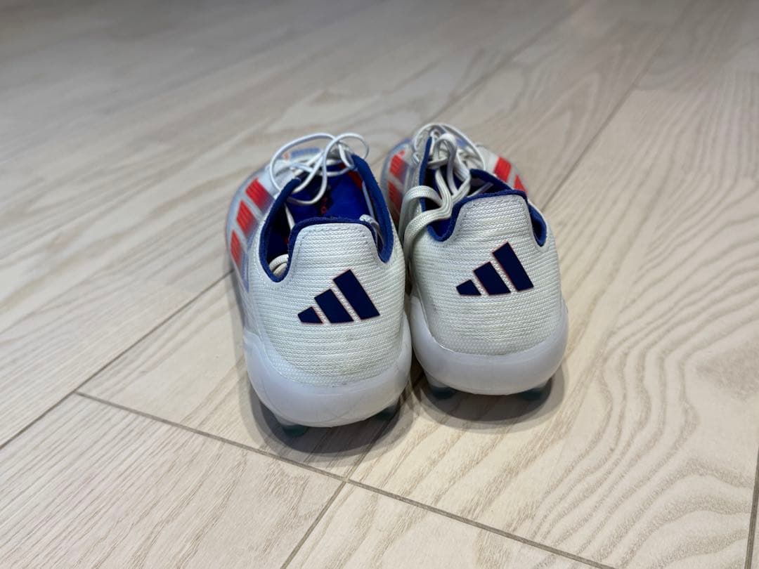 adidas F50 サッカースパイク ホワイト/ブルー/レッド