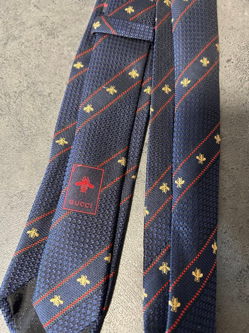 GUCCI 蜂　ネクタイ