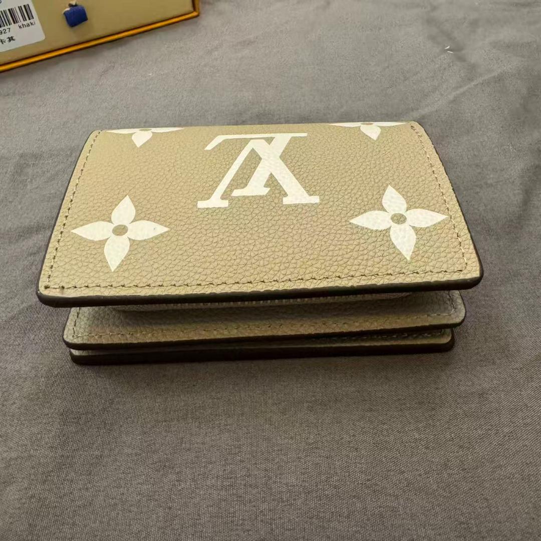 【箱つき極美品】 LOUIS VUITTON グレー 二つ折り財布