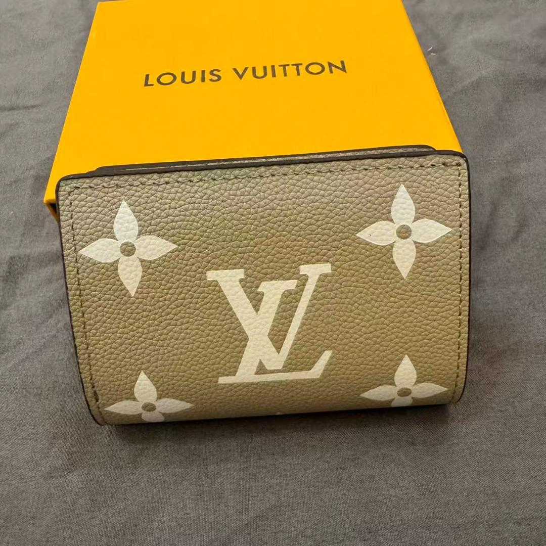 【箱つき極美品】 LOUIS VUITTON グレー 二つ折り財布