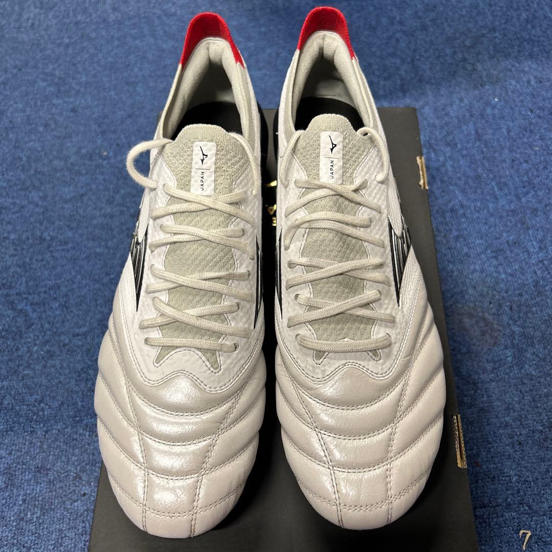 Mizuno Morelia neo4β 28.5㎝